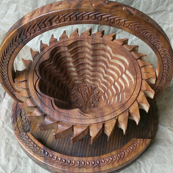 Beyond Woodwork Handcrafted Collapsible Fruit Bowl Sun